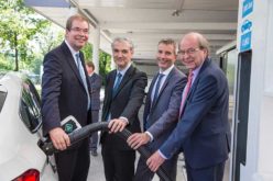 First hydrogen station with two types of refuelling technology